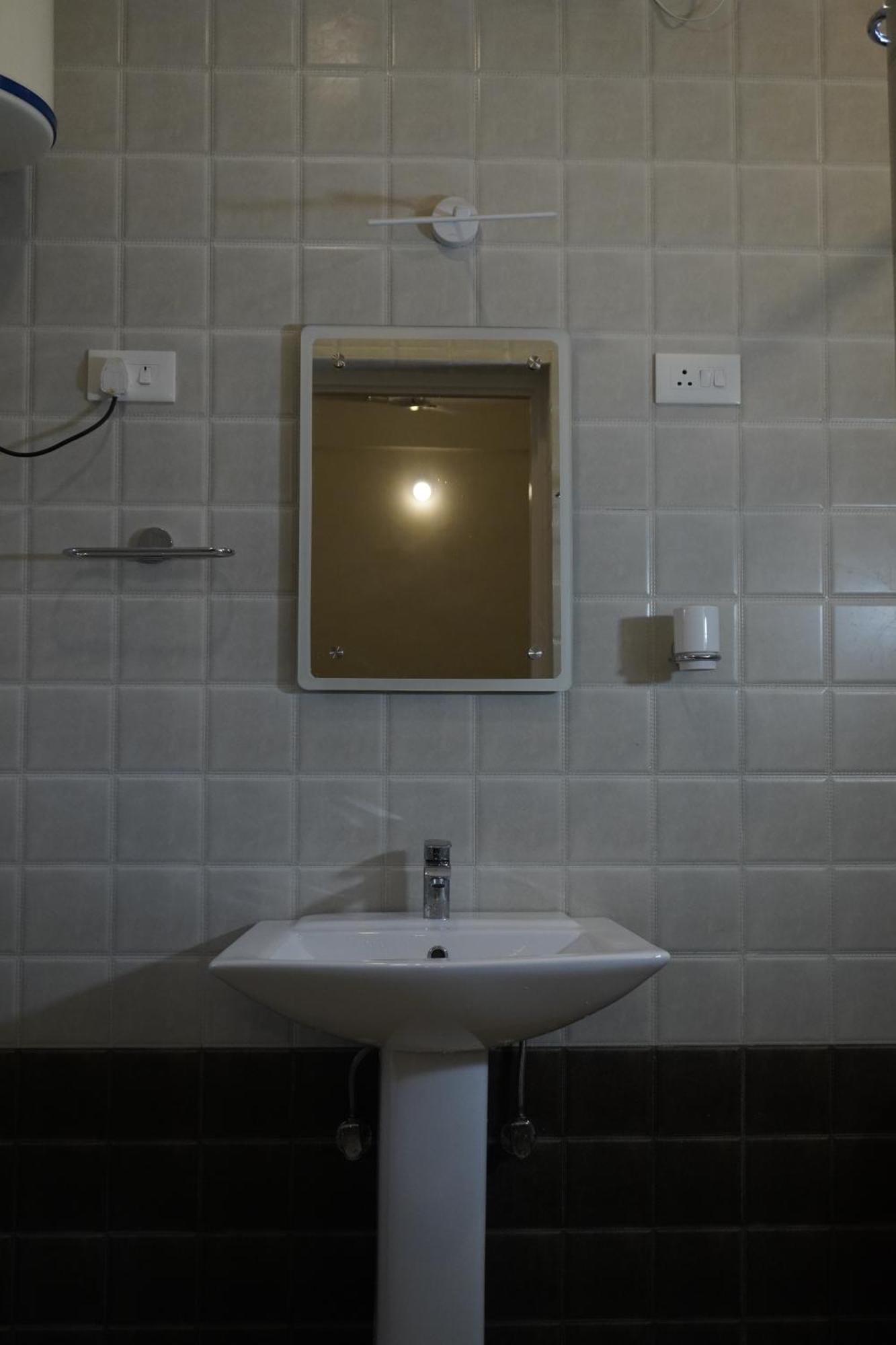 Farsal Villa Srīnagar Zewnętrze zdjęcie