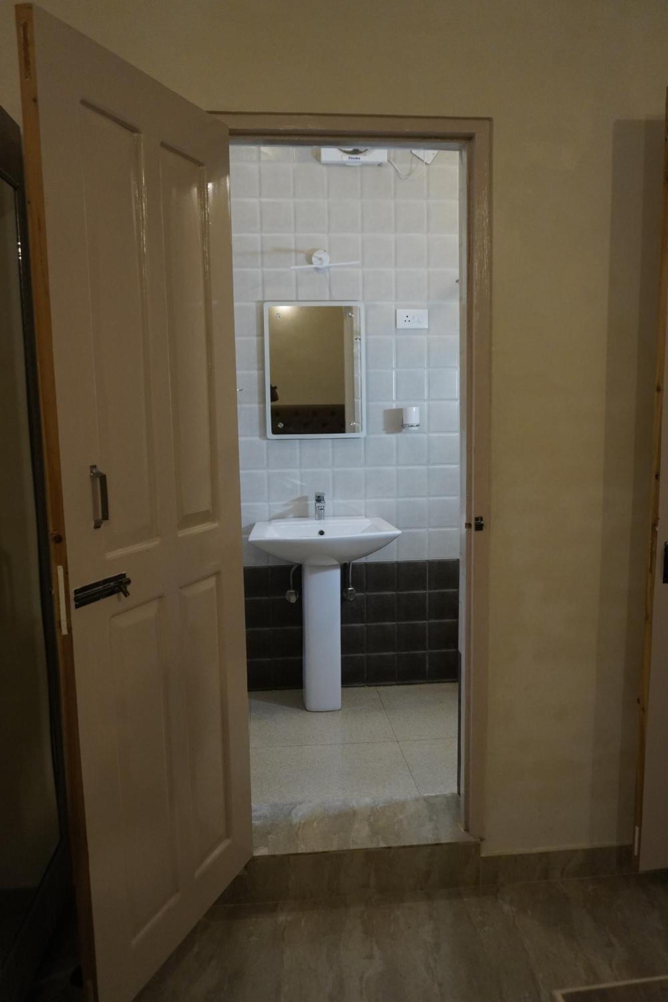 Farsal Villa Srīnagar Zewnętrze zdjęcie
